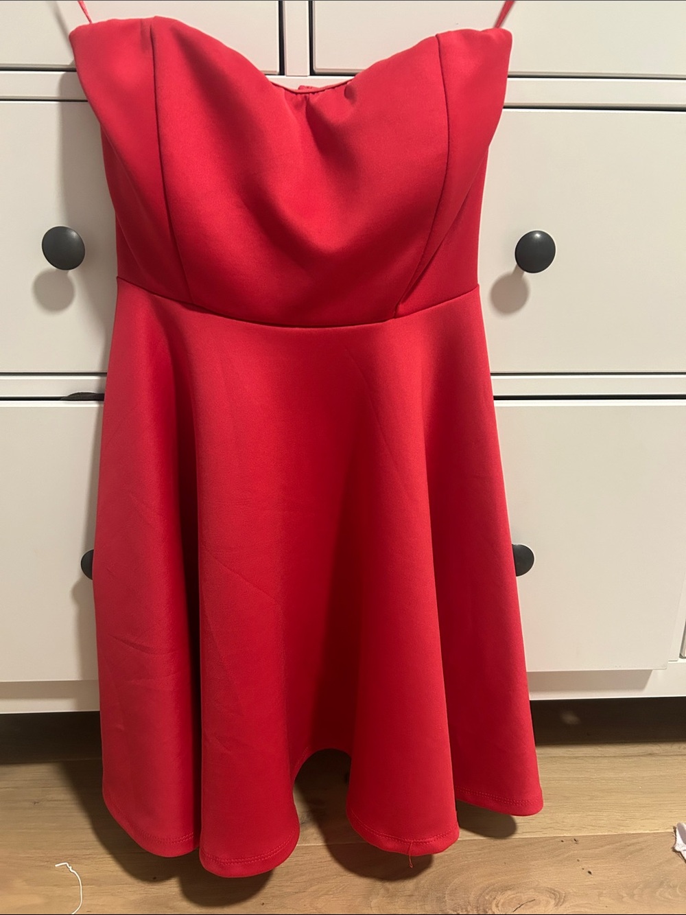 Urban Heritage Red Strapless Sweetheart Mini Dress
